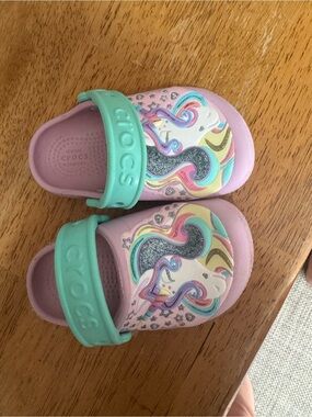 CROCS toddler size 6 unicorn in Light Purple with Mint Green Strap